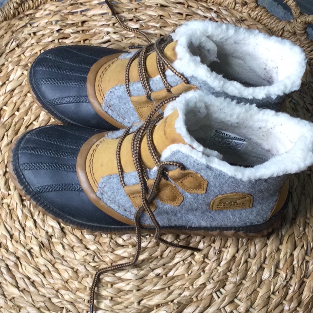 Sorel waterproof winter boots
